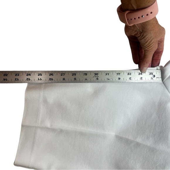 7th  Avenue Design Studio Bermuda Short Womens Signature fit Stretch White. - Picture 6 of 6